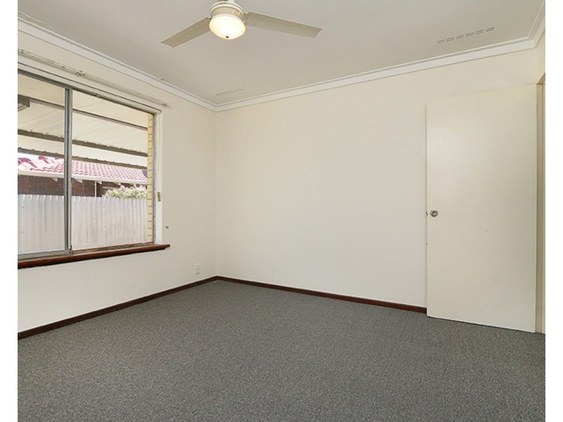 12 Camborne Way, Thornlie WA 6108