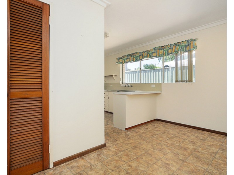 12 Camborne Way, Thornlie WA 6108