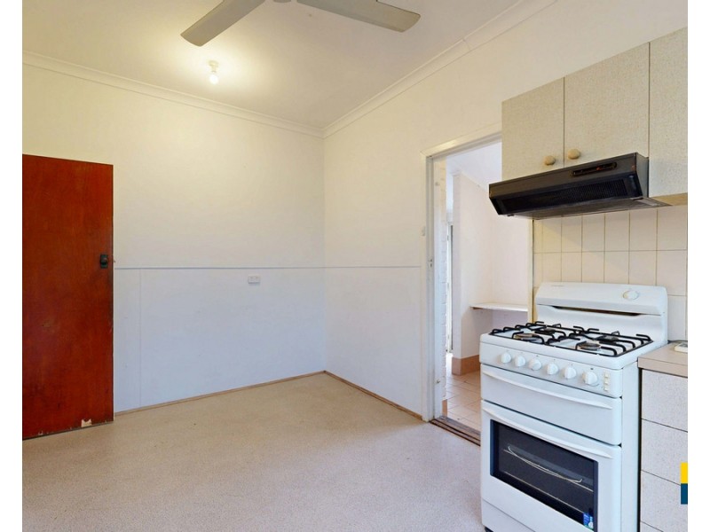 6 Eastbourne Crescent, Nollamara WA 6061