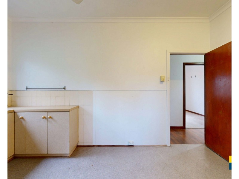 6 Eastbourne Crescent, Nollamara WA 6061