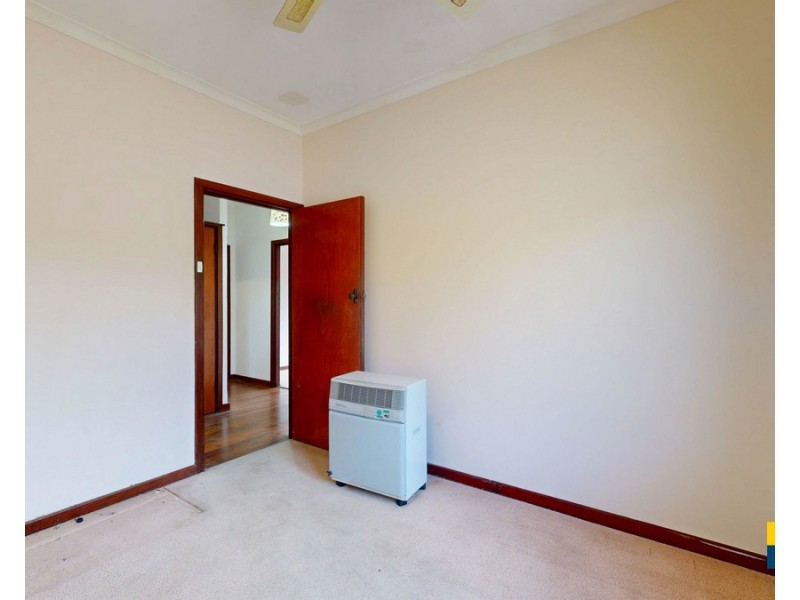 6 Eastbourne Crescent, Nollamara WA 6061