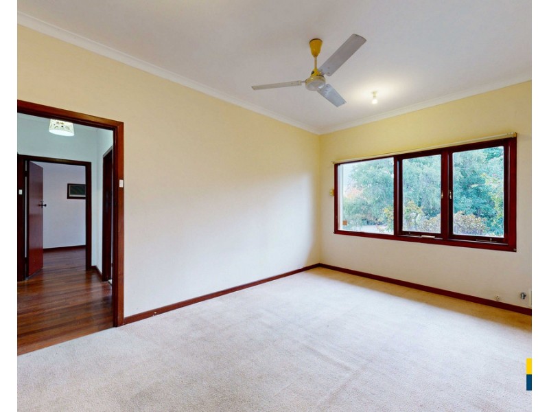 6 Eastbourne Crescent, Nollamara WA 6061