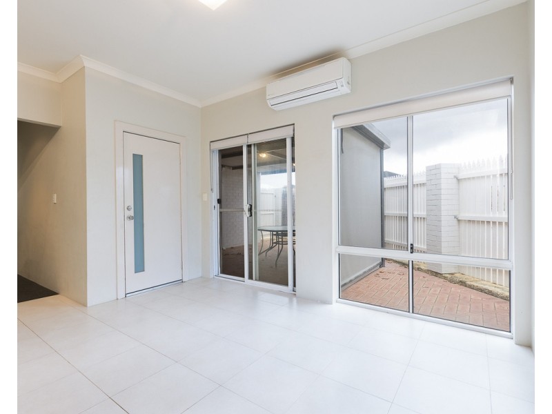 2 Durley Way, Butler WA 6036