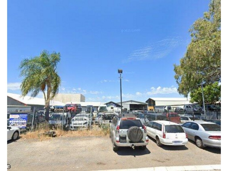 11 Carole Road, Maddington WA 6109