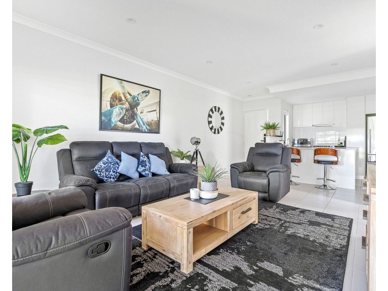2/5 Oakland Avenue, Cloverdale WA 6105