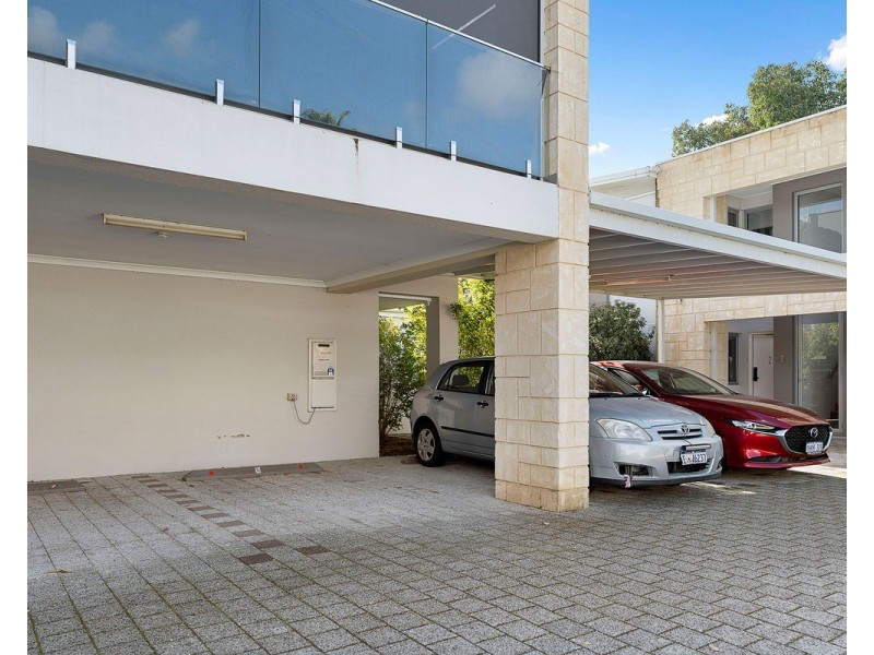 2/5 Oakland Avenue, Cloverdale WA 6105