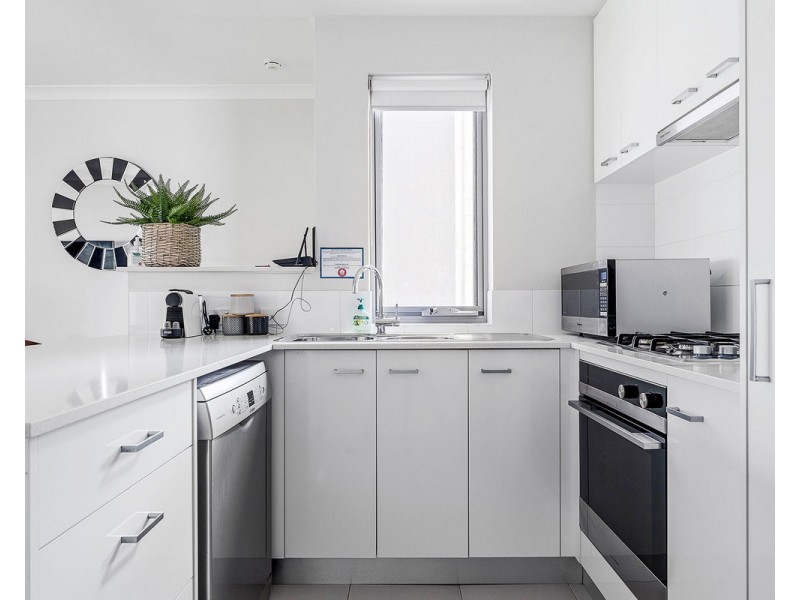 2/5 Oakland Avenue, Cloverdale WA 6105