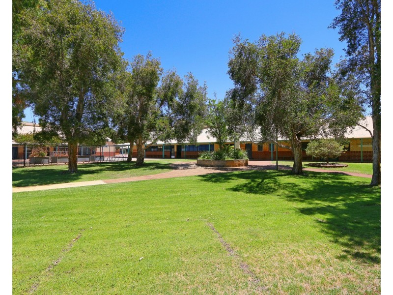 103/22 Hendra Street, Cloverdale WA 6105