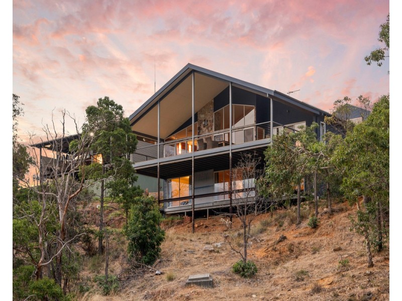 8 Jade Street, Mount Richon WA 6112