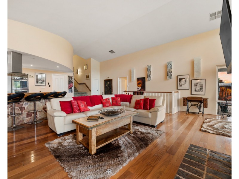 8 Jade Street, Mount Richon WA 6112