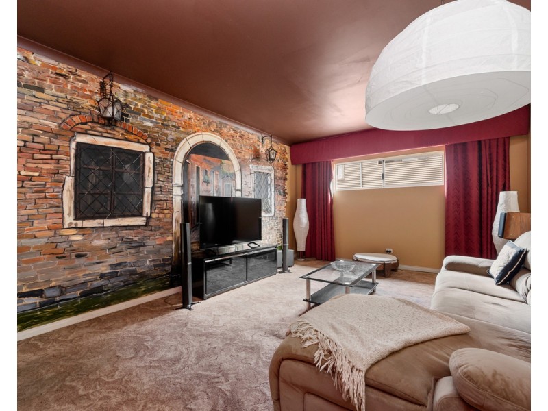 8 Jade Street, Mount Richon WA 6112