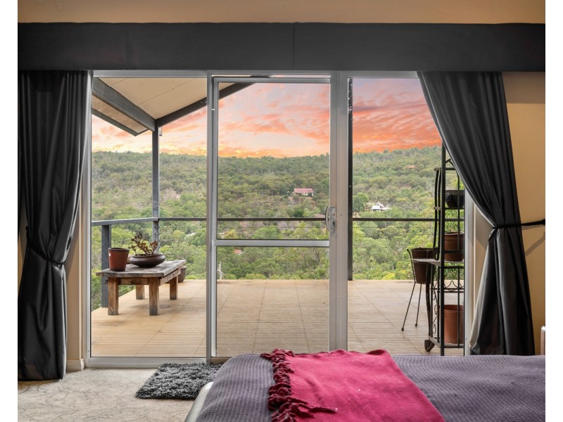 8 Jade Street, Mount Richon WA 6112