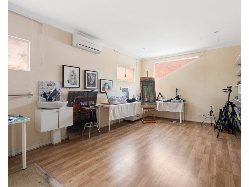 8 Jade Street, Mount Richon WA 6112