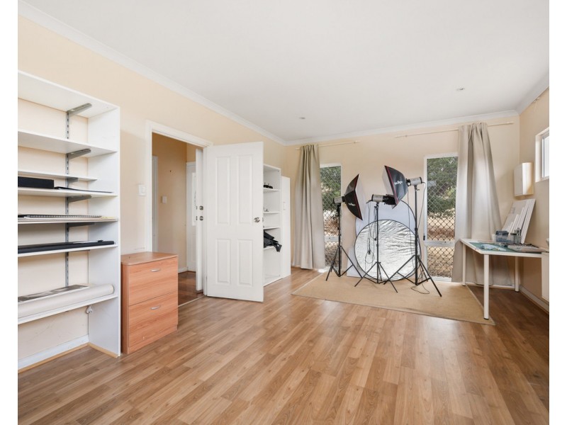 8 Jade Street, Mount Richon WA 6112