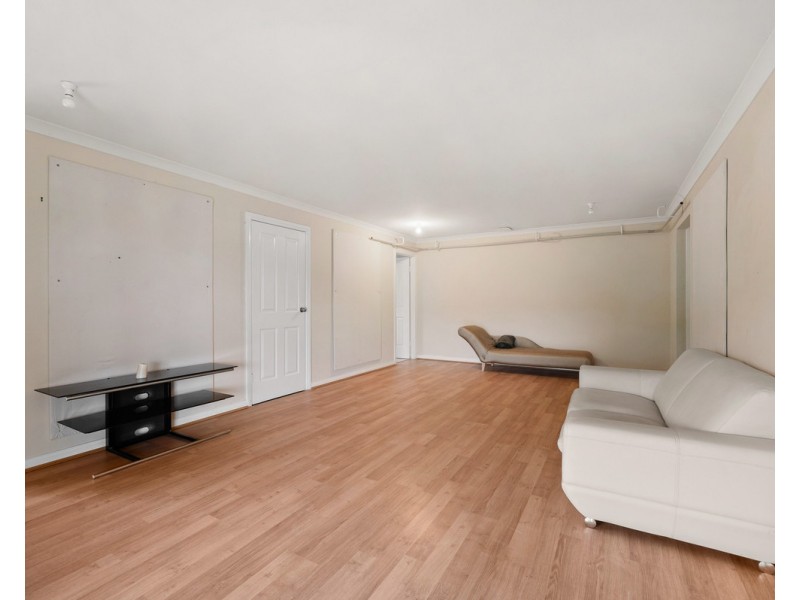 8 Jade Street, Mount Richon WA 6112