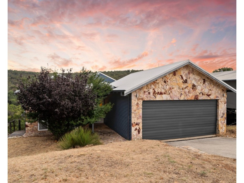 8 Jade Street, Mount Richon WA 6112