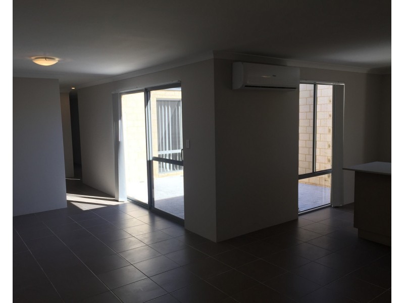 10 Buncrana View, Southern River WA 6110