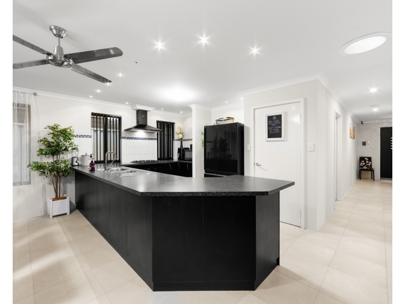 28 Ardglass Gardens, Ridgewood WA 6030