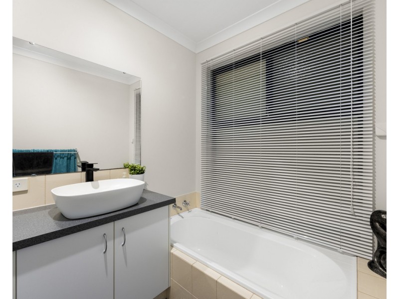 28 Ardglass Gardens, Ridgewood WA 6030