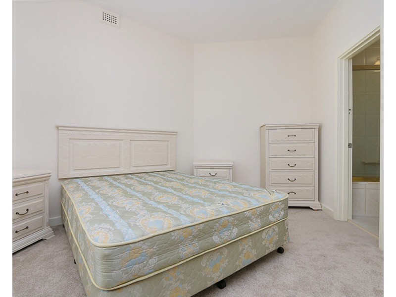 1/114 Terrace Road, Perth WA 6000