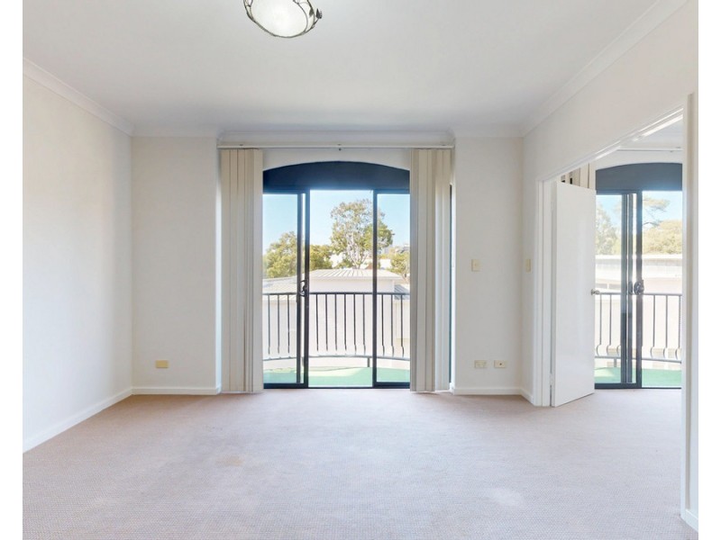 29/11 Regal Place, East Perth WA 6004