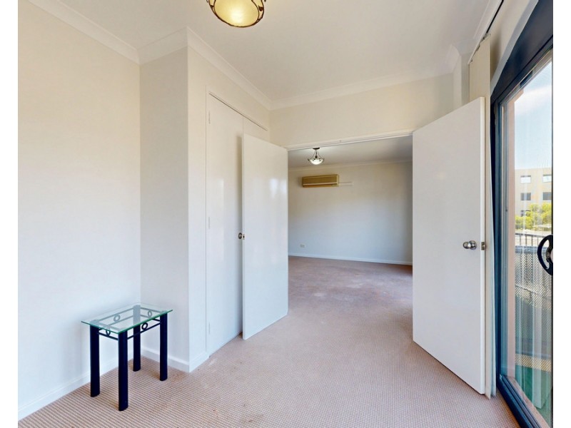 29/11 Regal Place, East Perth WA 6004