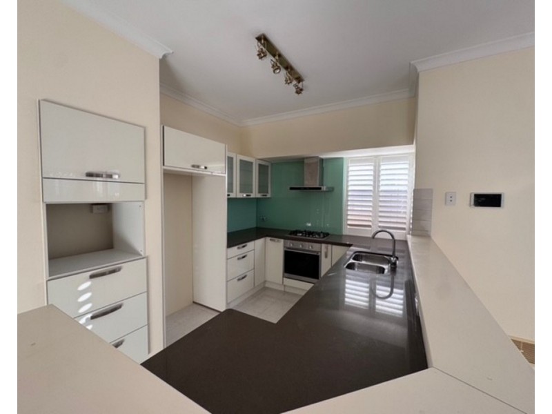 1/42 Gardner, Como WA 6152