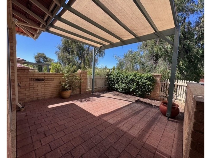 1/42 Gardner, Como WA 6152