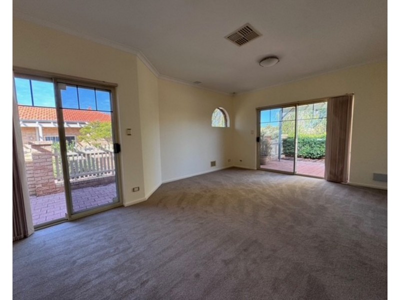 1/42 Gardner, Como WA 6152