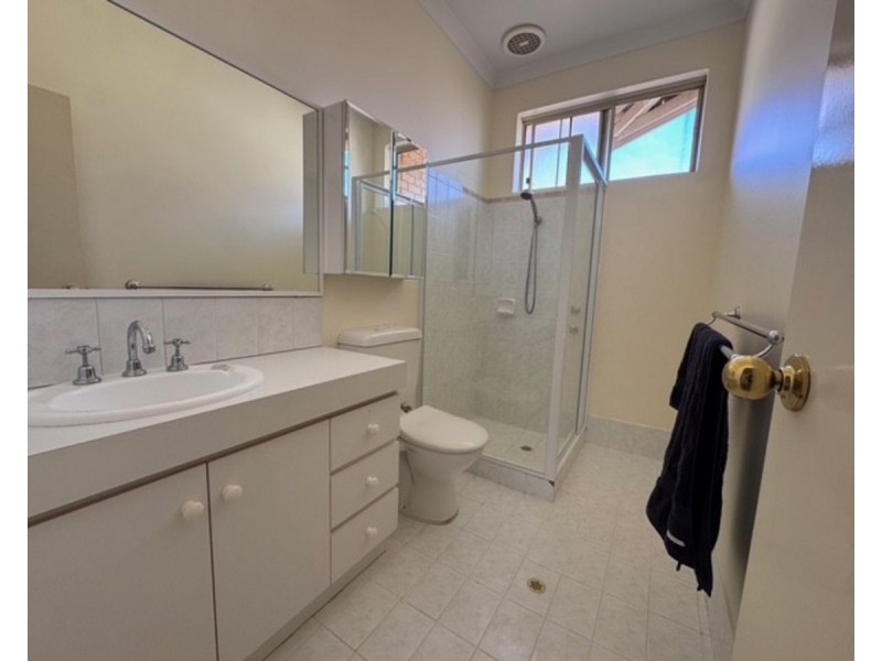 1/42 Gardner, Como WA 6152