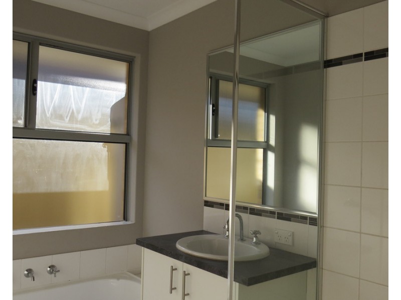 41 Van Gogh Road, Tapping WA 6065