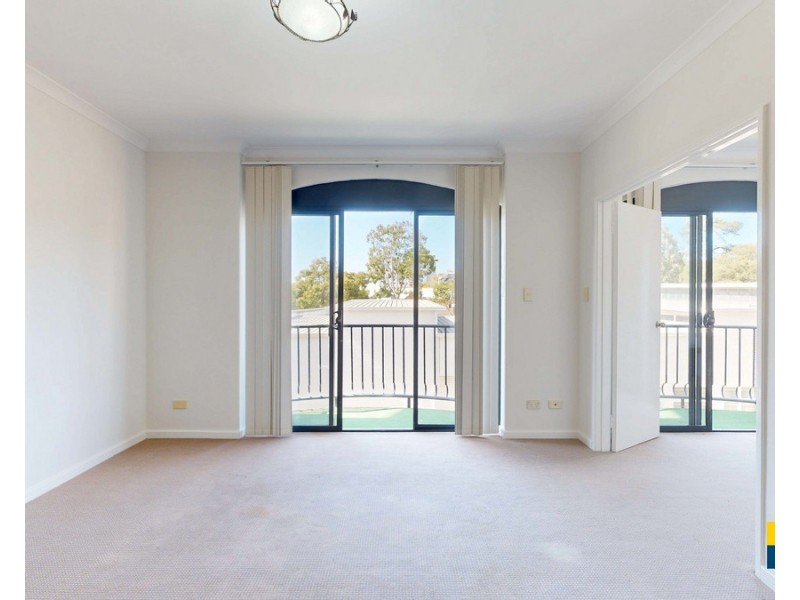 29/11 Regal Place, East Perth WA 6004