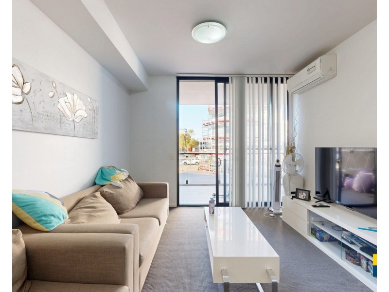 17/20 Signal Terrace, Cockburn Central WA 6164