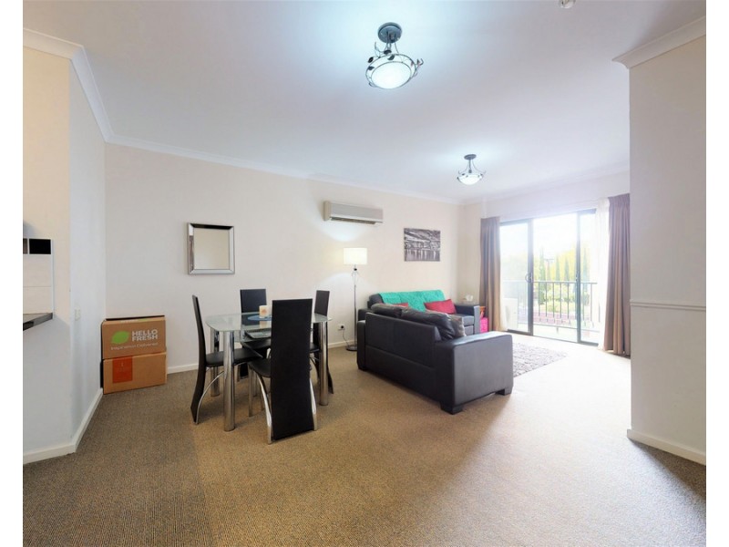 17/11 Regal Place, East Perth WA 6004