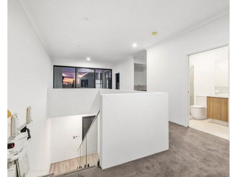 4/281 Belmont Avenue, Cloverdale WA 6105