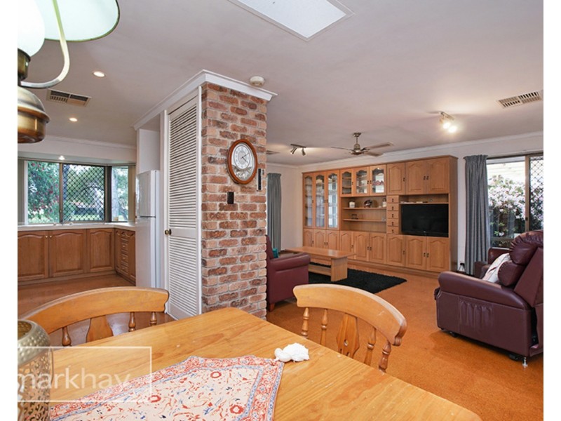 18 Ningaloo Way, Thornlie WA 6108