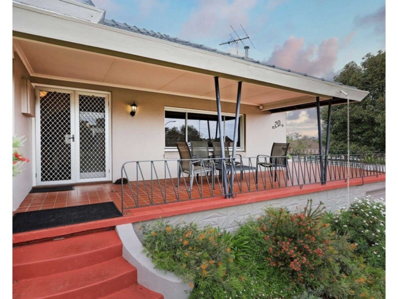 20 Wyndham Street, St James WA 6102