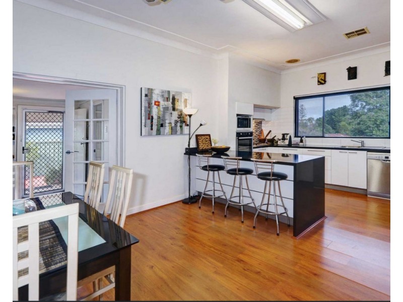 20 Wyndham Street, St James WA 6102