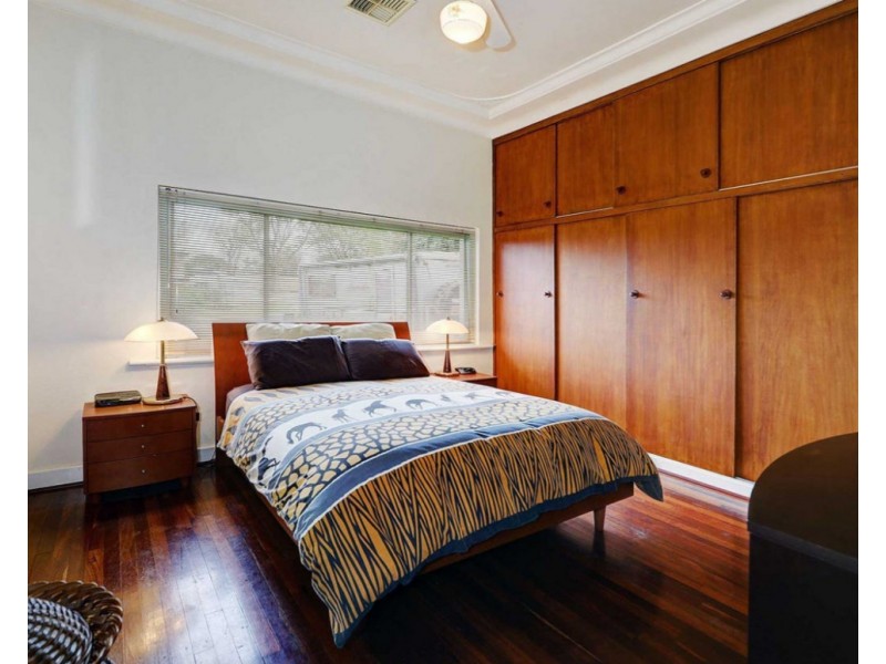 20 Wyndham Street, St James WA 6102