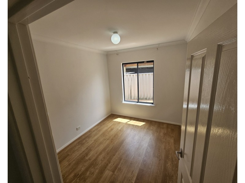 1C Hove Crt, Nollamara WA 6061