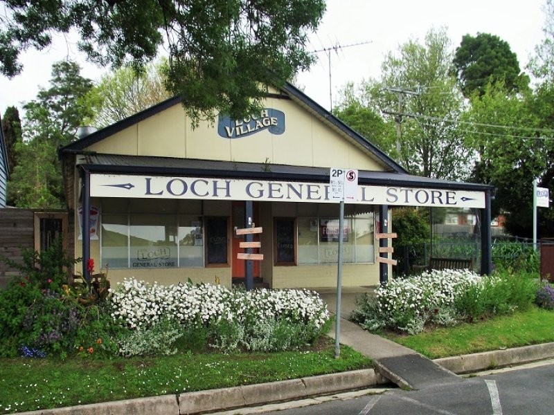 32 Victoria St, Loch VIC 3945