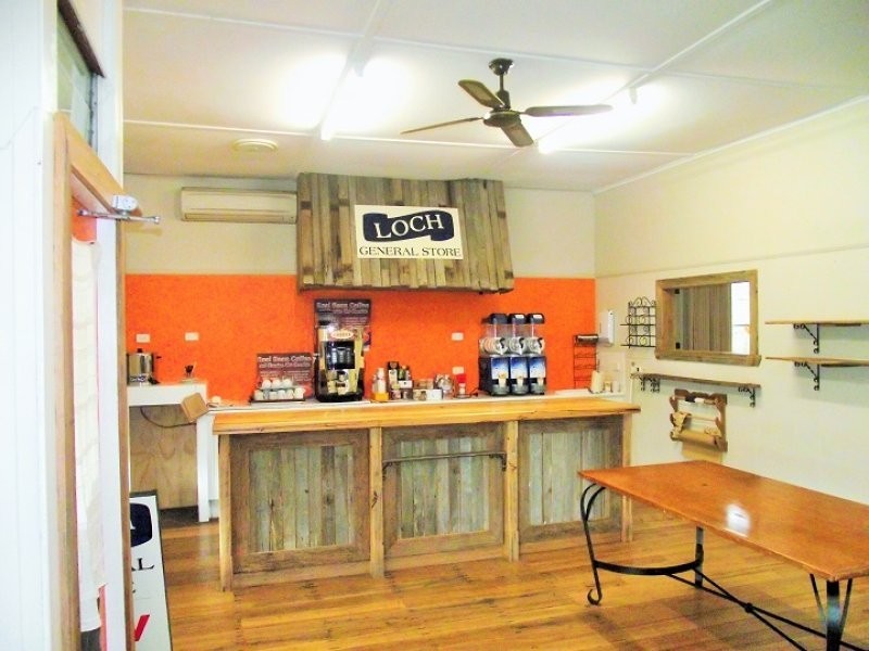32 Victoria St, Loch VIC 3945