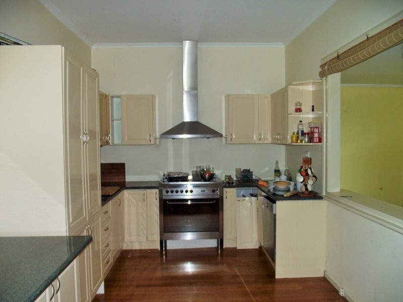 32 Victoria St, Loch VIC 3945