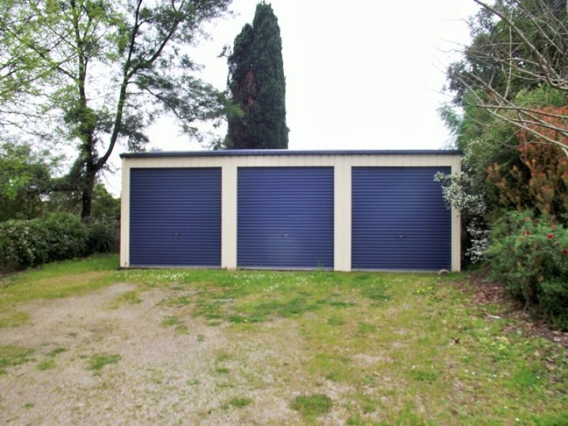 32 Victoria St, Loch VIC 3945