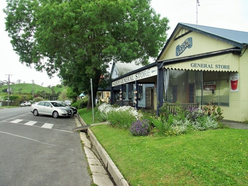 32 Victoria St, Loch VIC 3945
