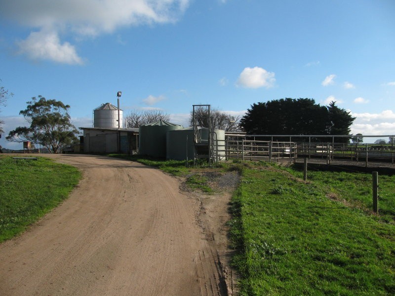 225 Whitelaws Track, Leongatha South VIC 3953