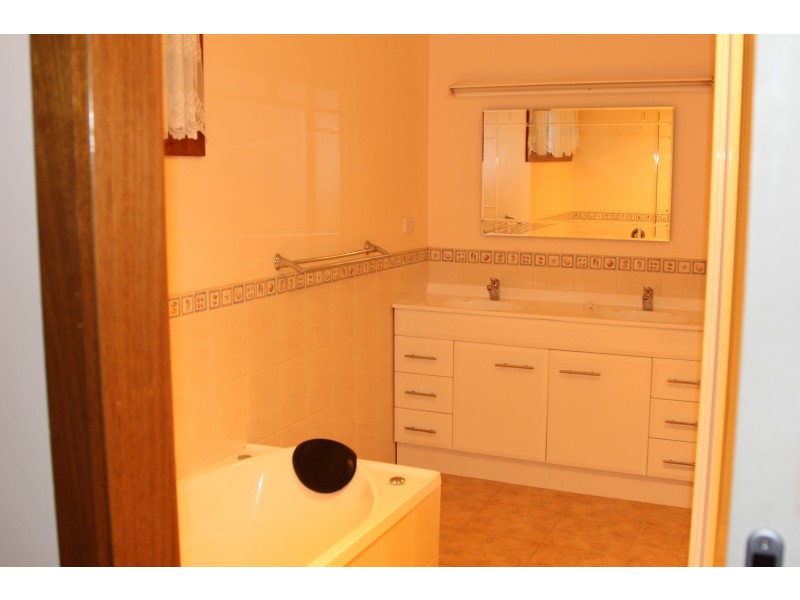 36 Bourke Street, Korumburra VIC 3950