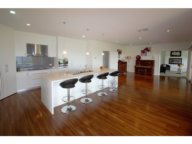 21 South Road, Loch VIC 3945