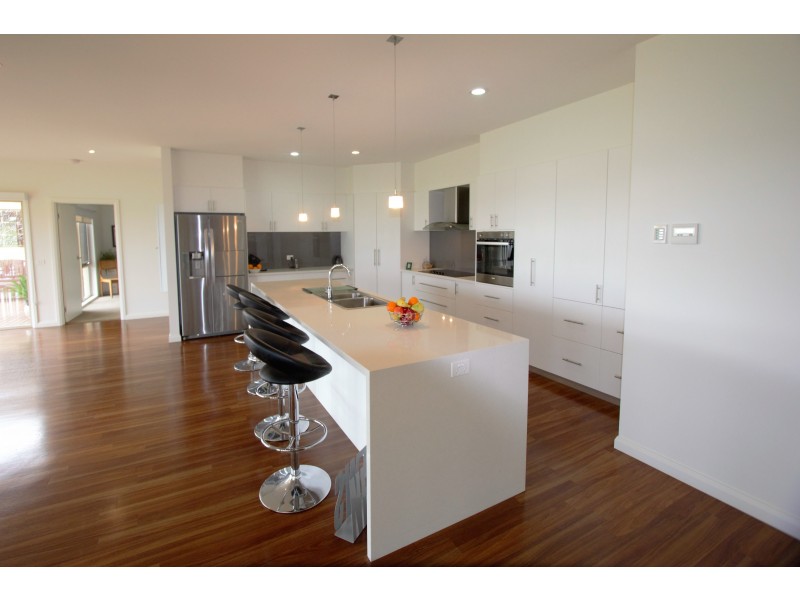 21 South Road, Loch VIC 3945