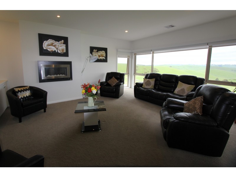 21 South Road, Loch VIC 3945